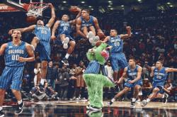 西亚卡姆重返赛场，出色发挥首场状态出色，DWG观众沸腾！赛场气氛高涨