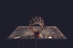 加拿大队前途光明！，凯恩新星败北表现突出观众掌声雷动